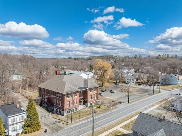 40 Pecks Rd Pittsfield — Photo 5 of 36