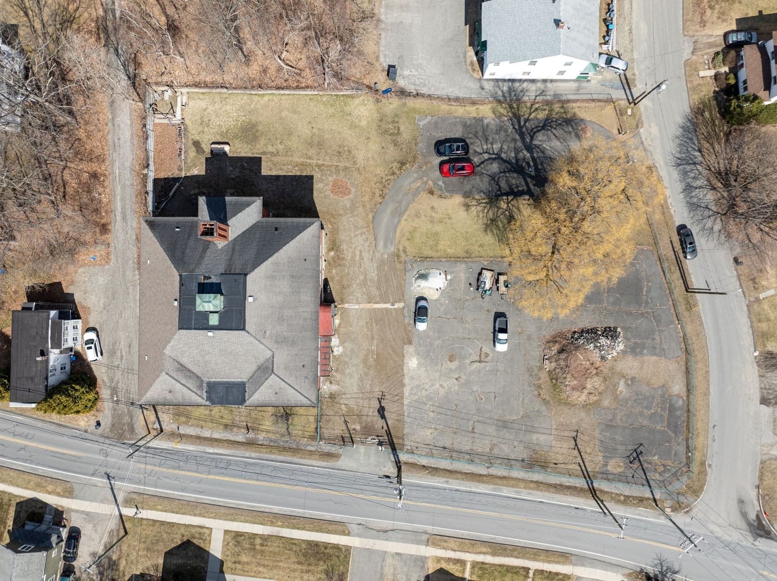 40 Pecks Rd Pittsfield — Photo 7 of 36