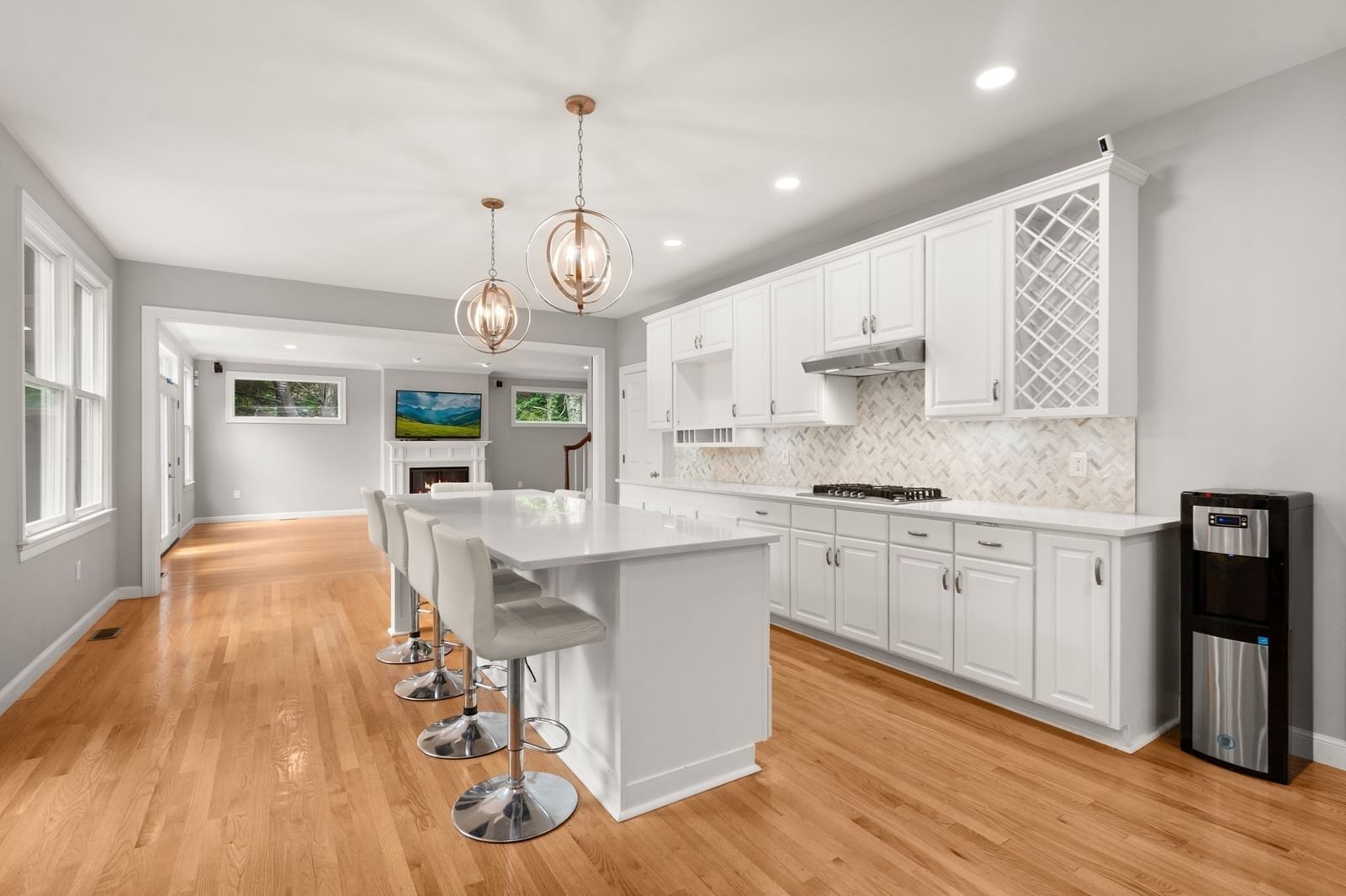 2 Wild Meadow Ln Natick — Photo 10 of 42
