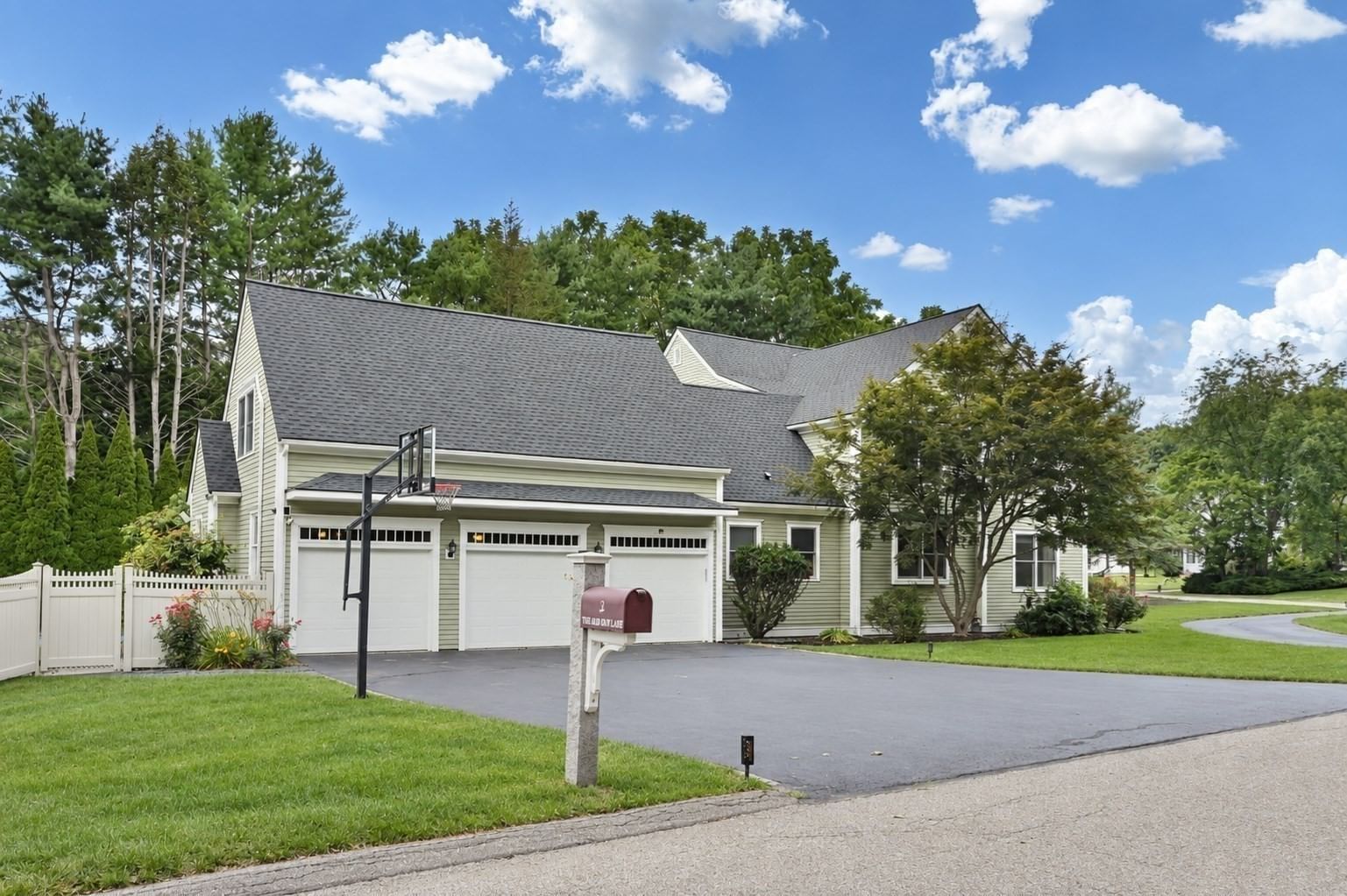2 Wild Meadow Ln Natick — Photo 2 of 42