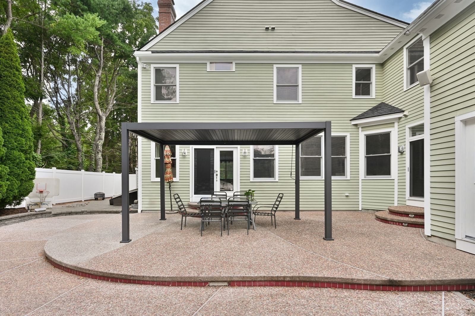 2 Wild Meadow Ln Natick — Photo 32 of 42
