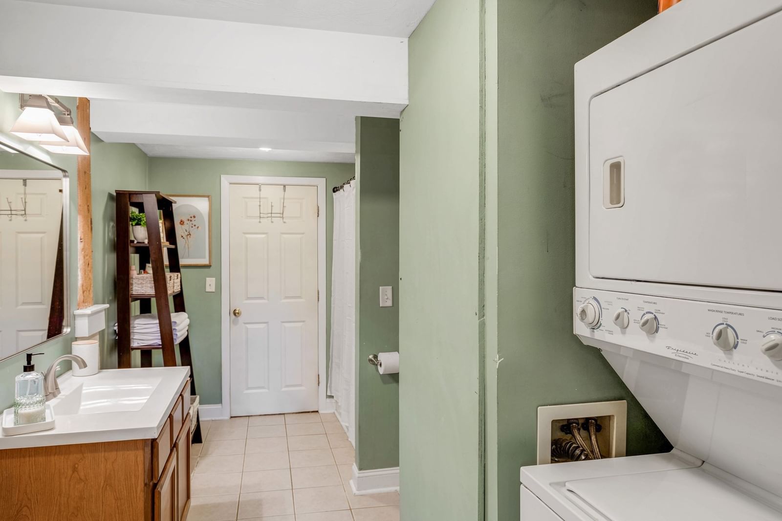 25 Cedar St #3 Amesbury — Photo 23 of 31