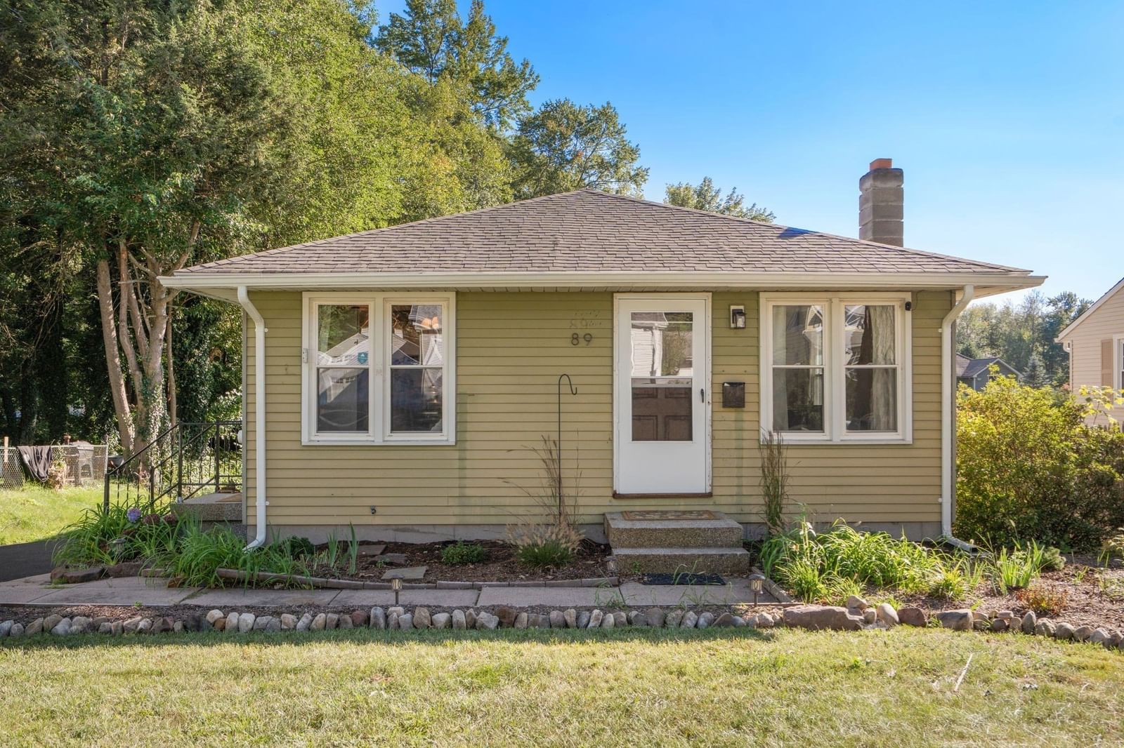 Property at 89 Verdugo St, West Springfield, MA 01089