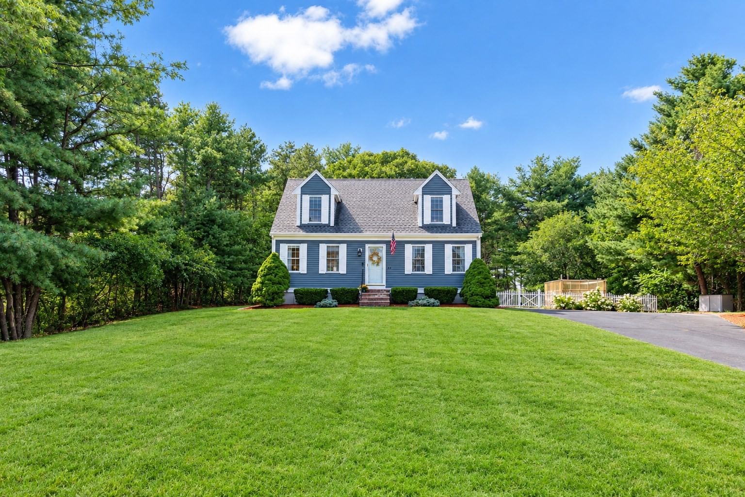 53 Myles Standish Dr Carver — Photo 2 of 39