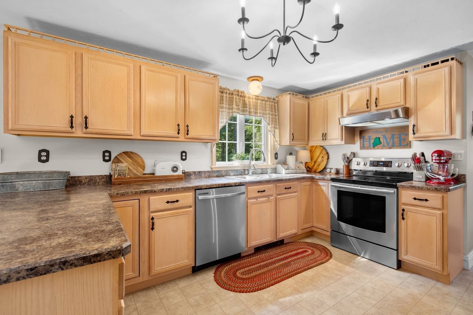 53 Myles Standish Dr Carver — Photo 4 of 39