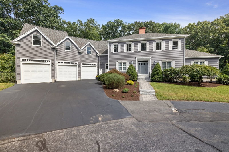 4 Pierce Way