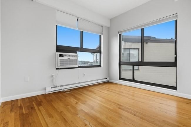 12 Stoneholm St #616 Boston — Photo 7 of 13