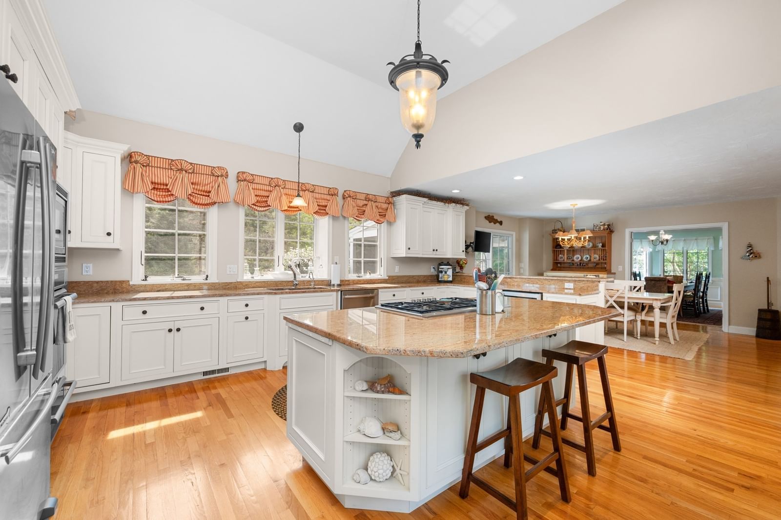 55 Seapuit Rd Barnstable — Photo 10 of 42