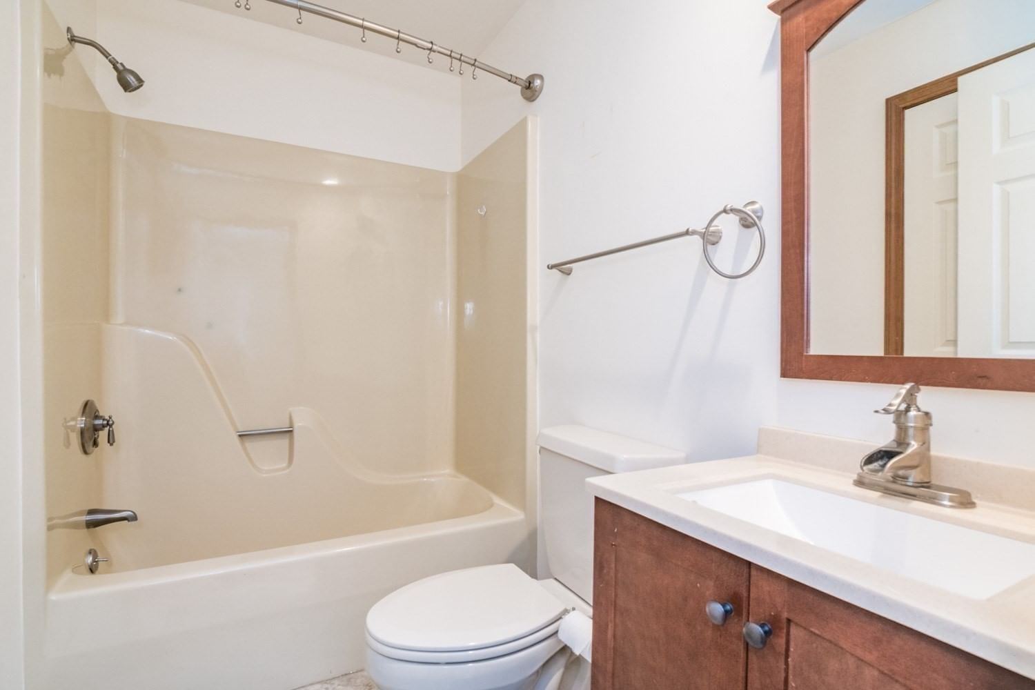 303 Alvord Pl #303 South Hadley — Photo 16 of 27