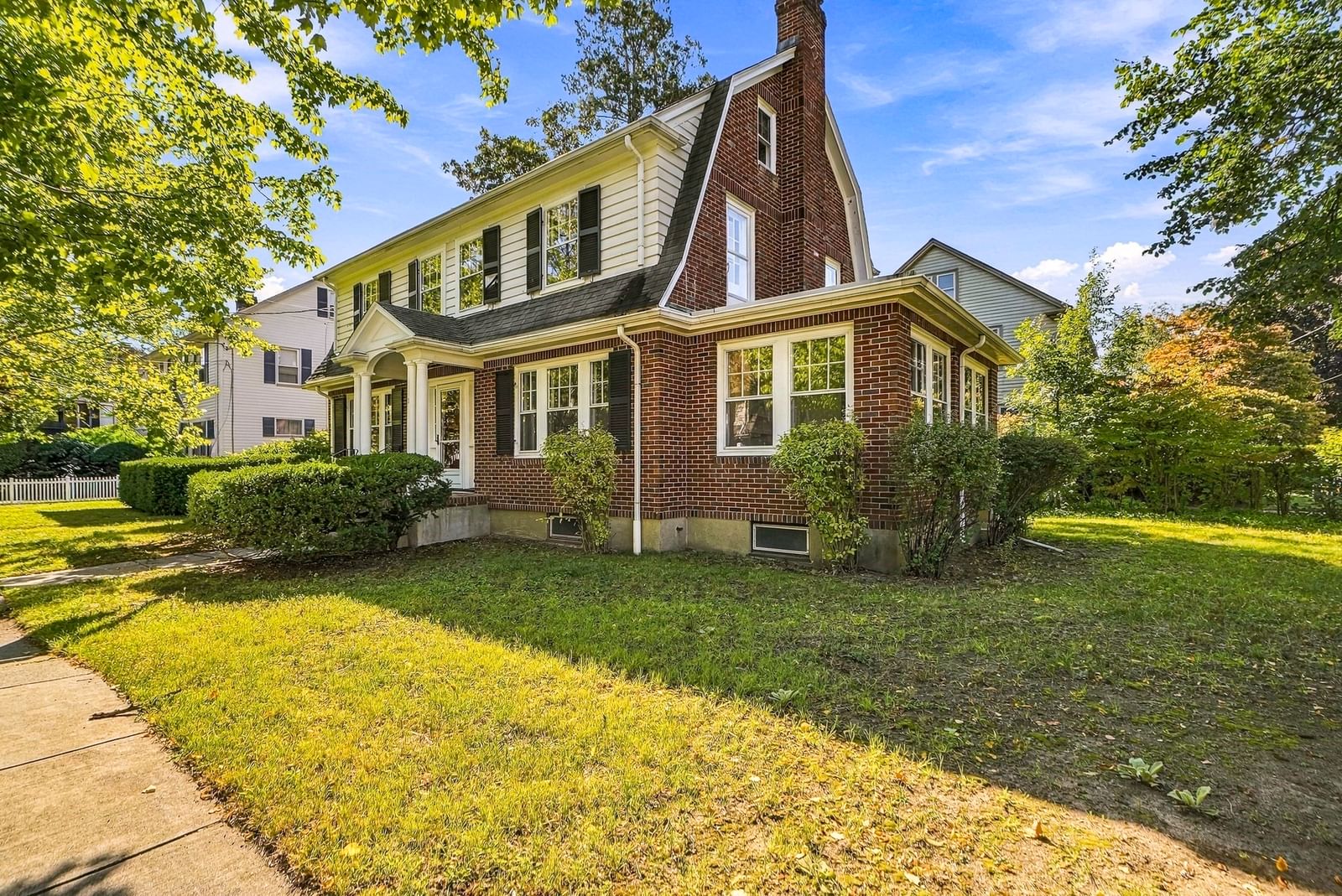 3 Preble Gardens Rd Belmont — Photo 3 of 42