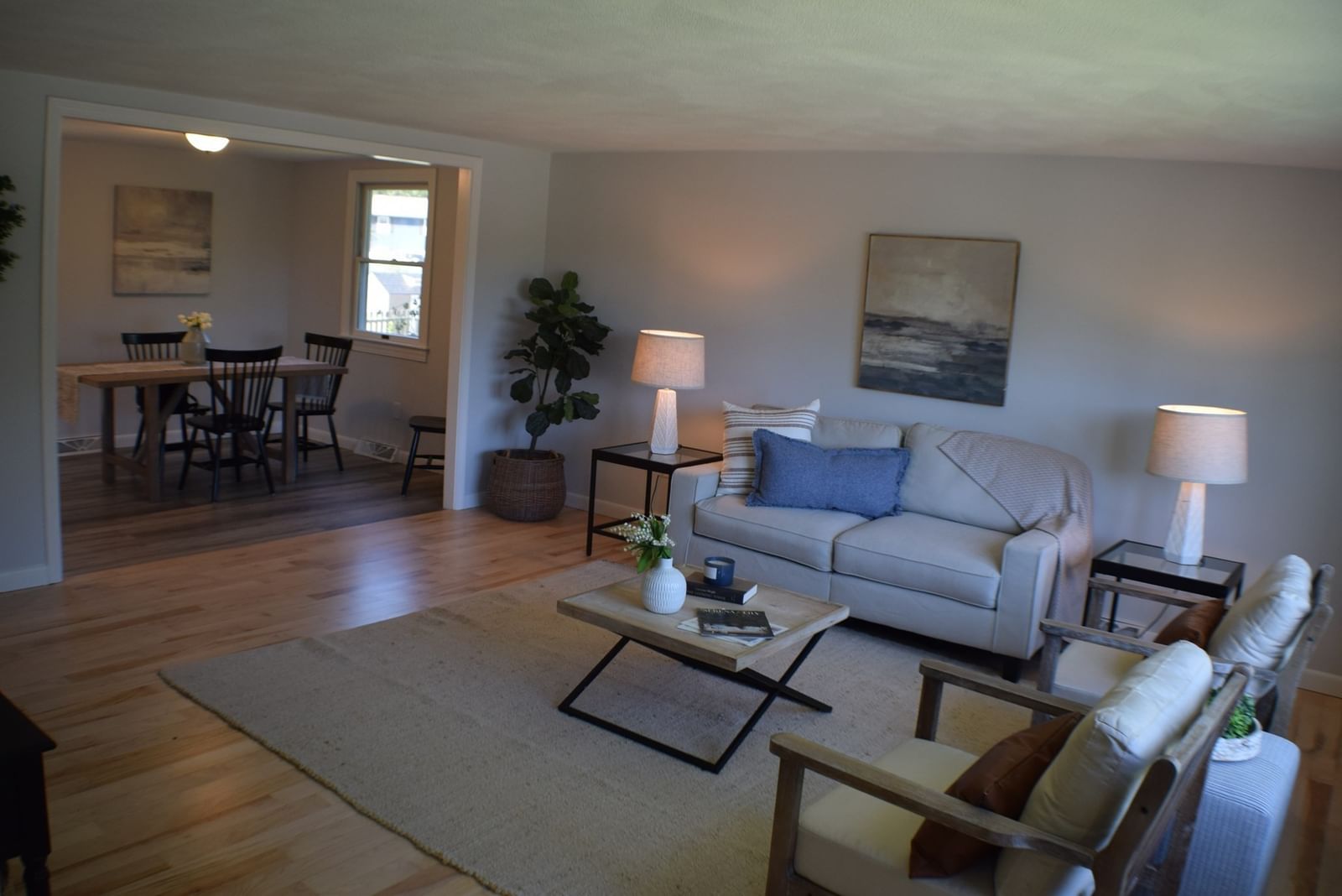 109 Homer Dr Somerset — Photo 2 of 32
