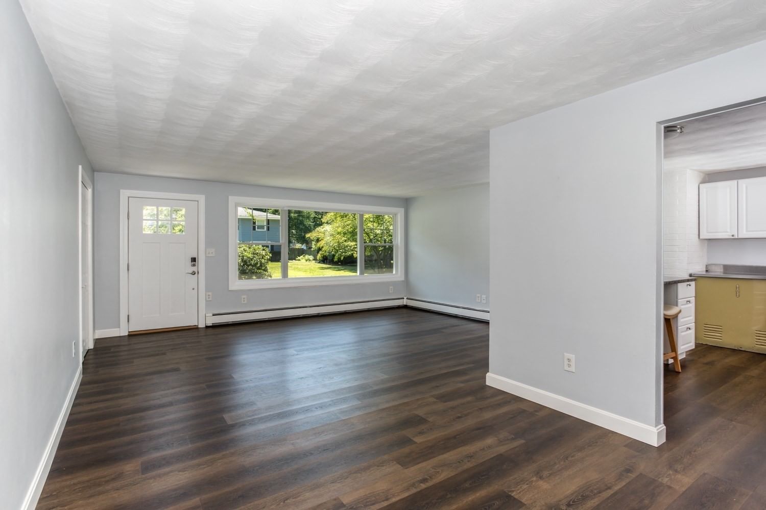 12 Terri Rd Framingham — Photo 11 of 36