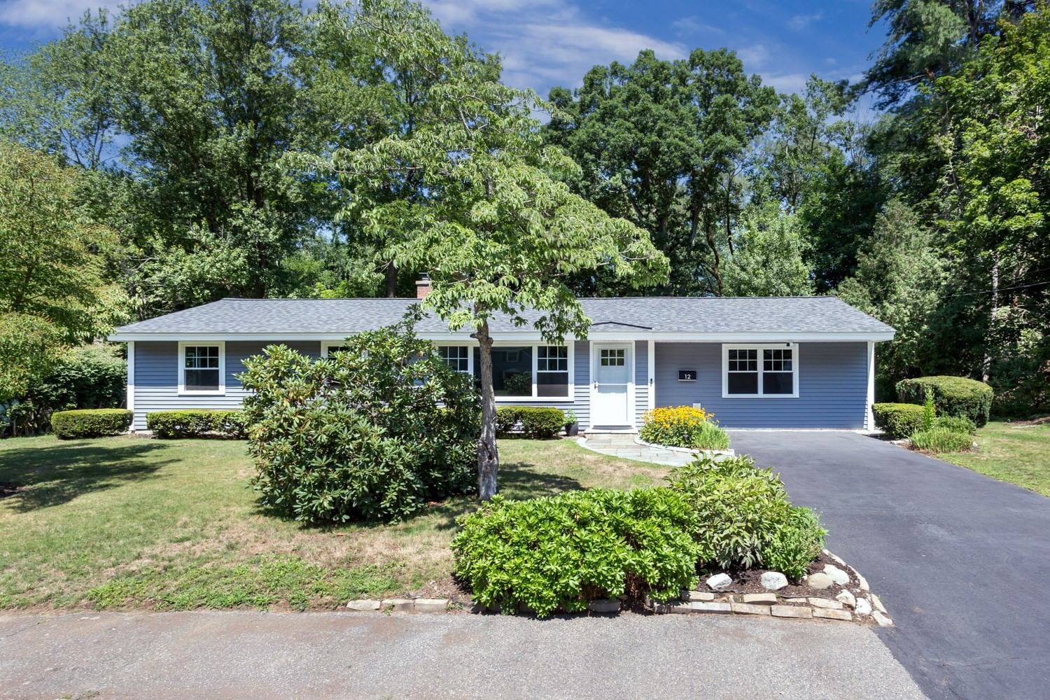 12 Terri Rd Framingham — Photo 2 of 36