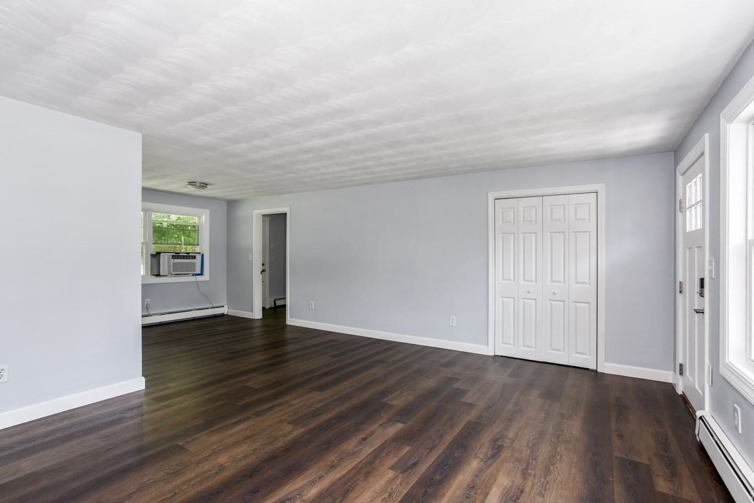 12 Terri Rd Framingham — Photo 7 of 36