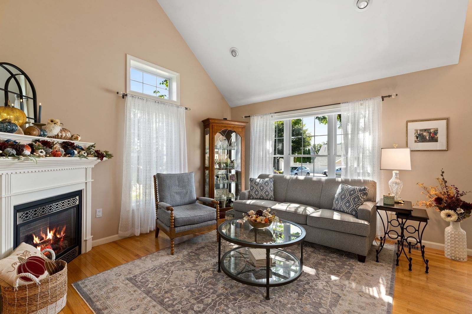 7 Dornoch Cir #7 Chelmsford — Photo 4 of 31
