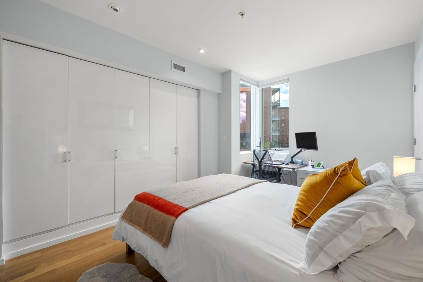 3 Dorchester #3J Boston — Photo 10 of 33