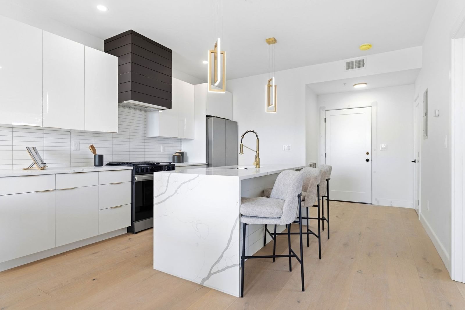 66 Mcgrath #409 Quincy — Photo 4 of 26