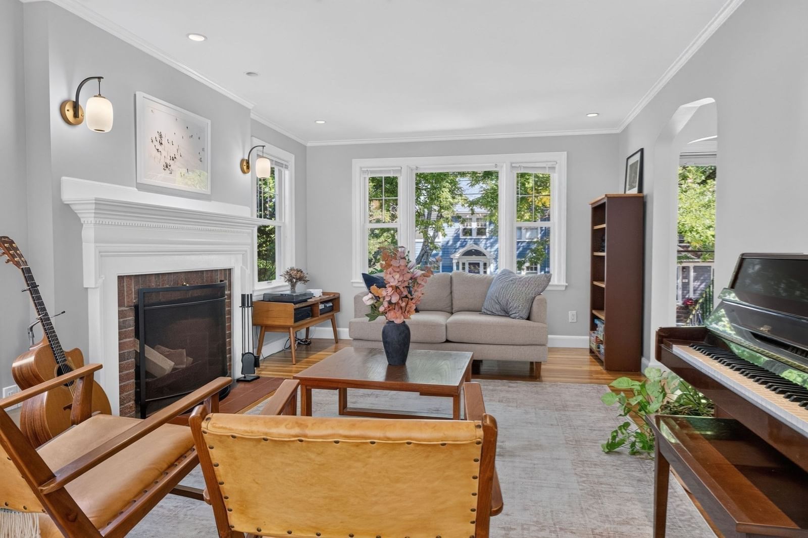 70 Westchester Rd Boston — Photo 4 of 38