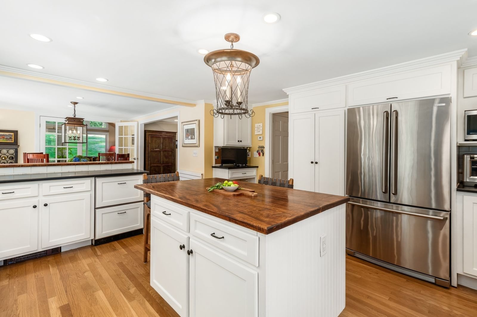 10 Burhnam Road Wenham — Photo 4 of 40