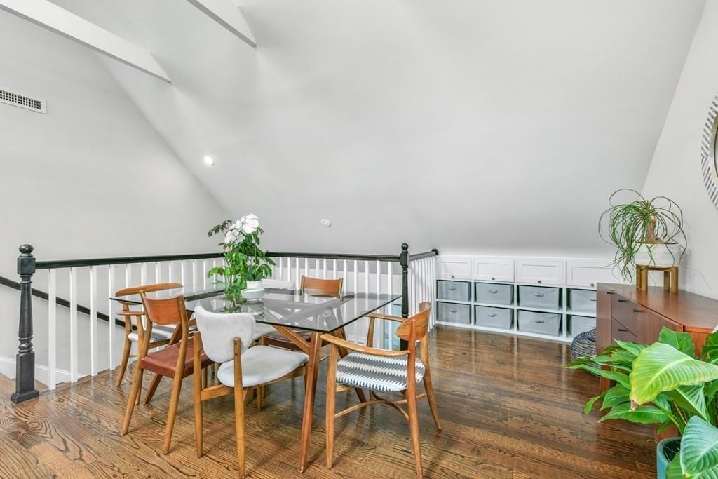 37 Oakview Ter #3 Boston — Photo 9 of 26