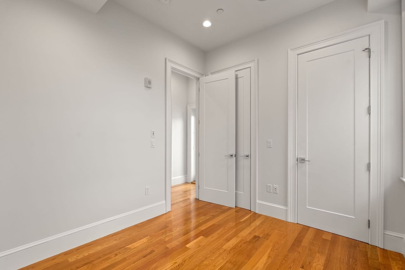 482 E Fourth Street #4 Boston — Photo 11 of 25