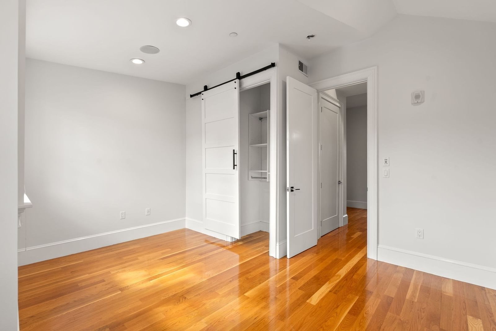 482 E Fourth Street #4 Boston — Photo 14 of 25