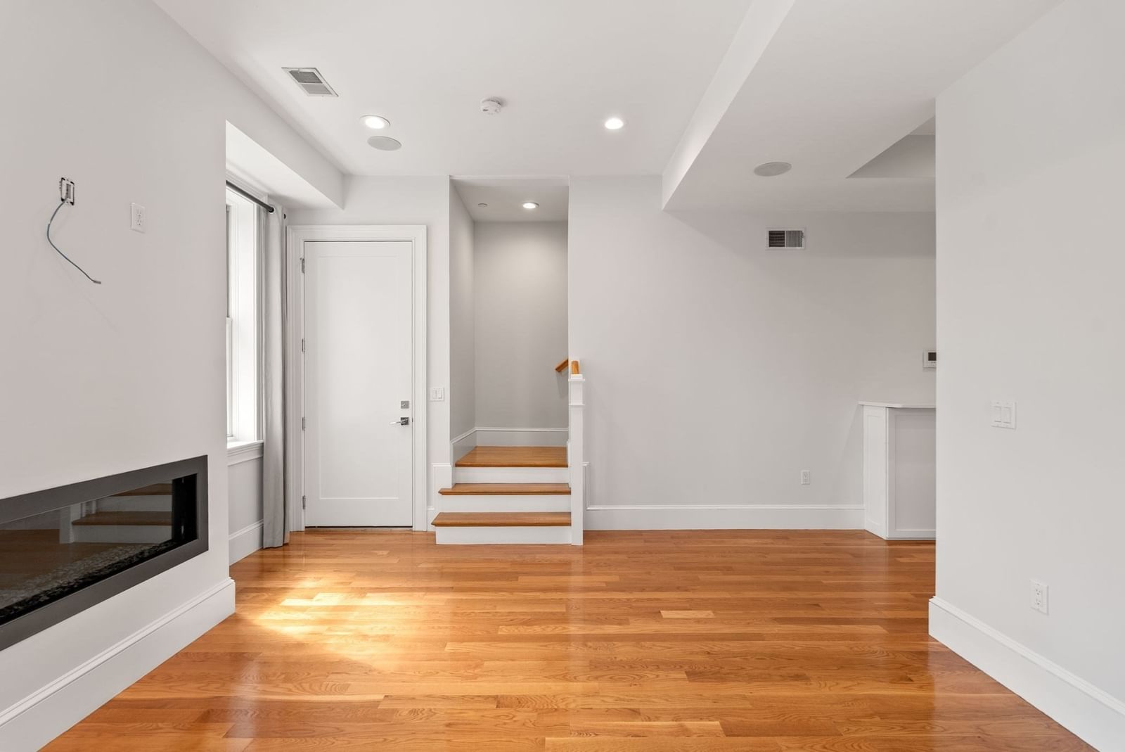 482 E Fourth Street #4 Boston — Photo 5 of 25