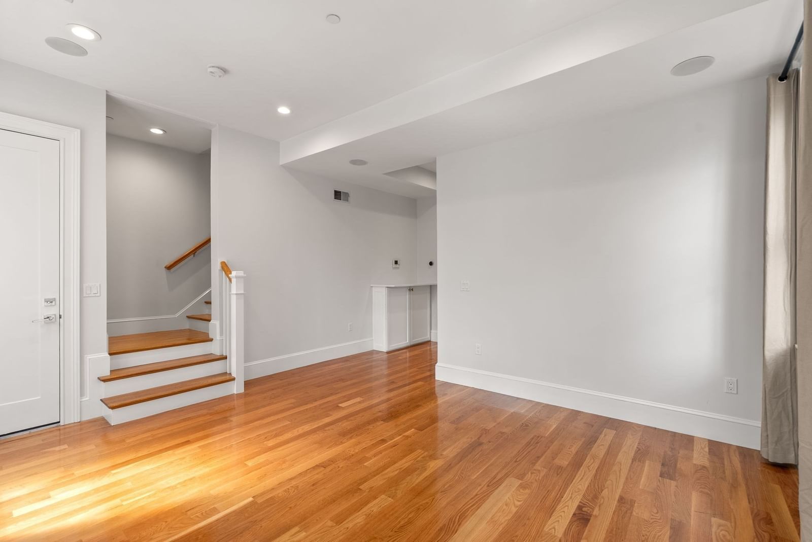 482 E Fourth Street #4 Boston — Photo 6 of 25