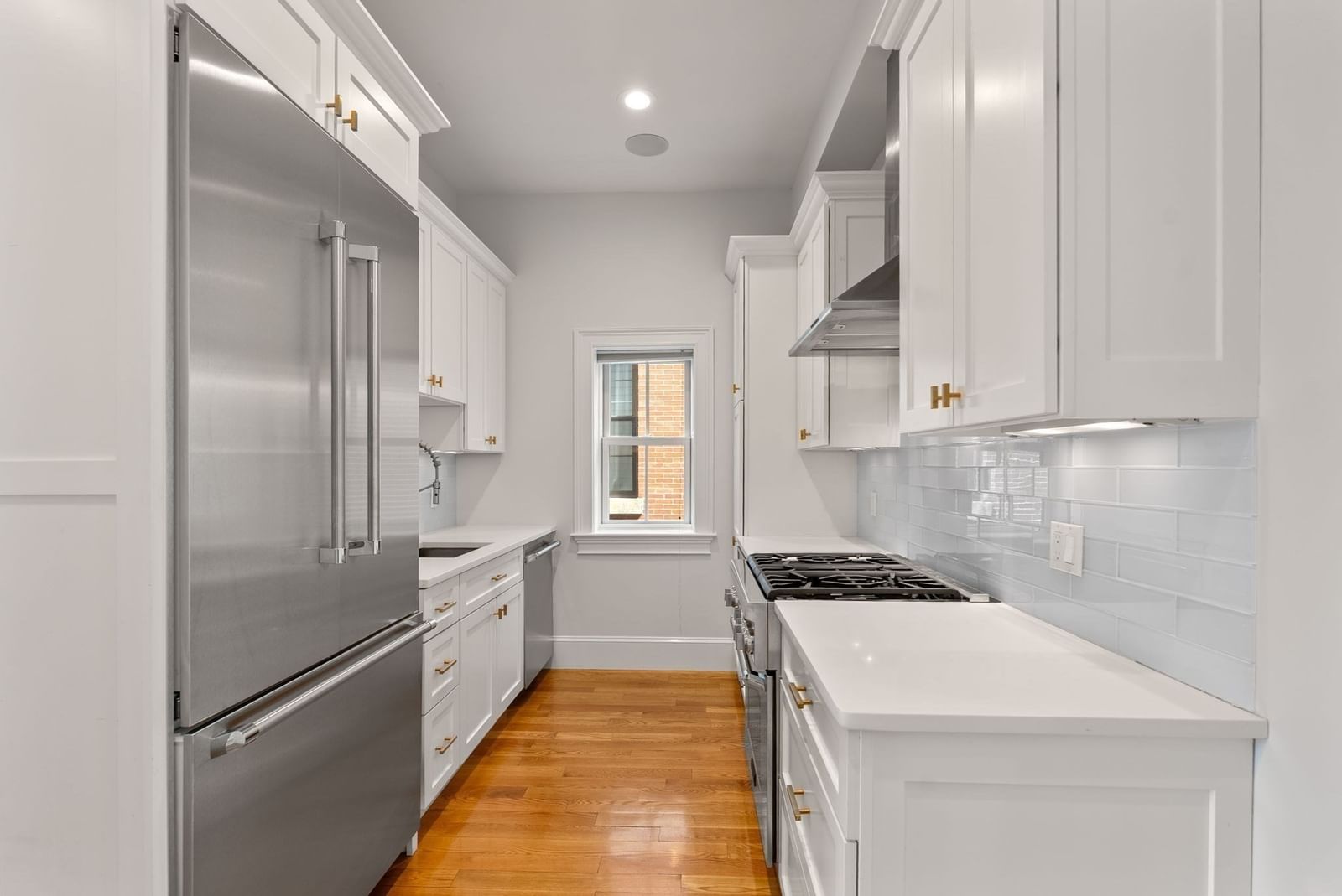 482 E Fourth Street #4 Boston — Photo 7 of 25