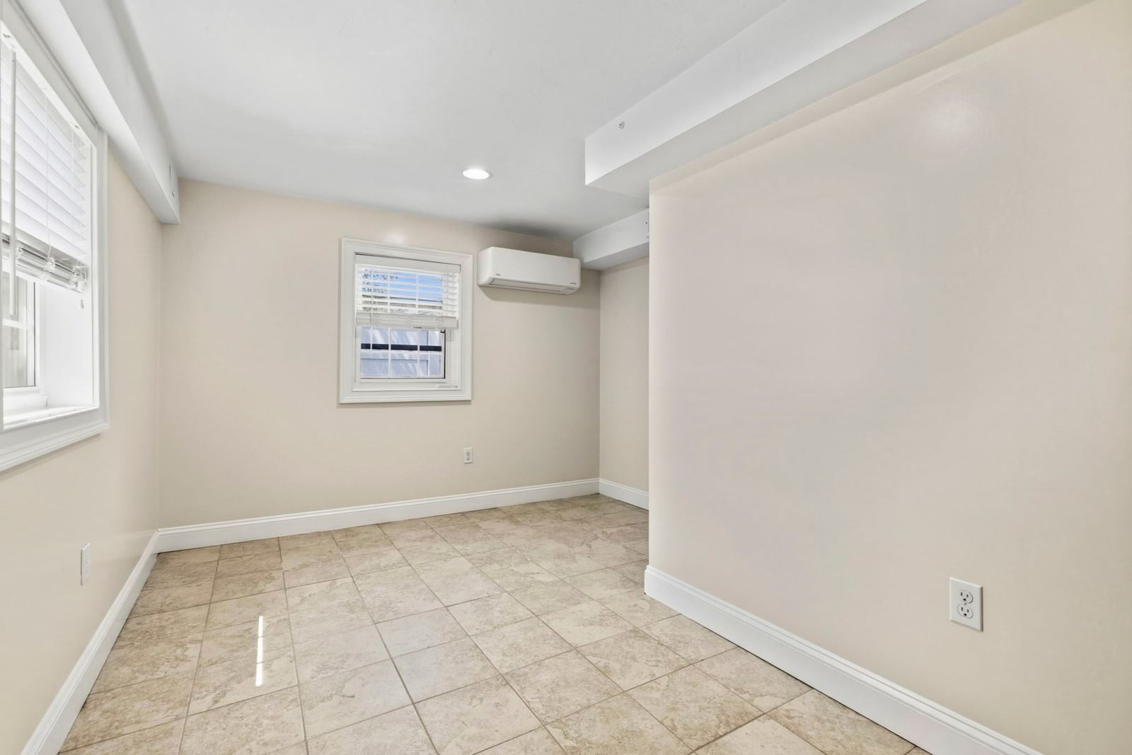 6r Fairview Ave Swampscott — Photo 19 of 38