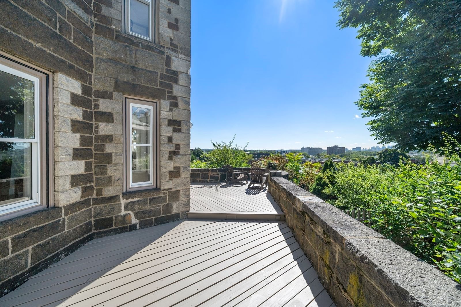 35 Grandview Ave #1 Medford — Photo 3 of 42