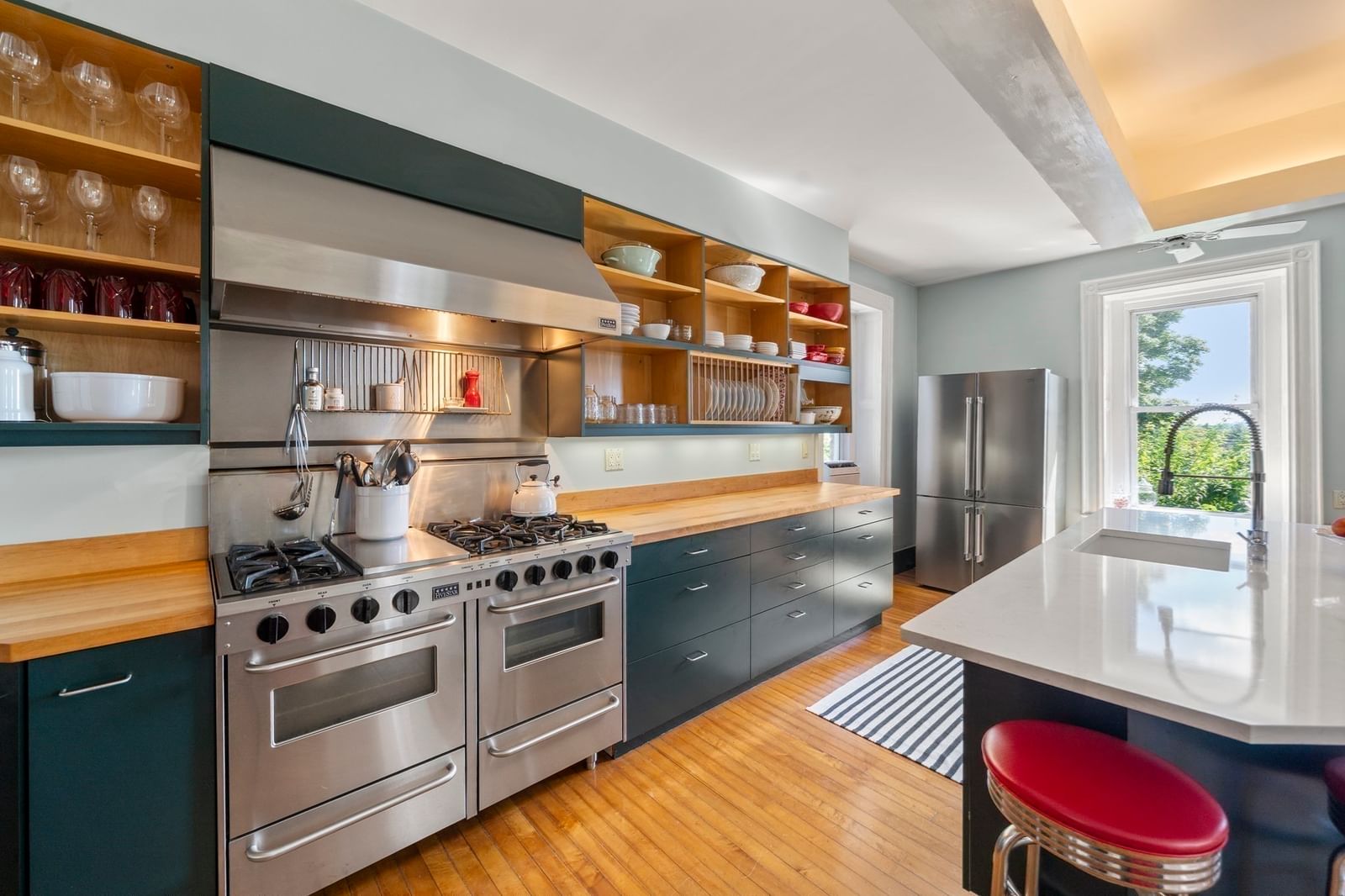 35 Grandview Ave #1 Medford — Photo 9 of 42