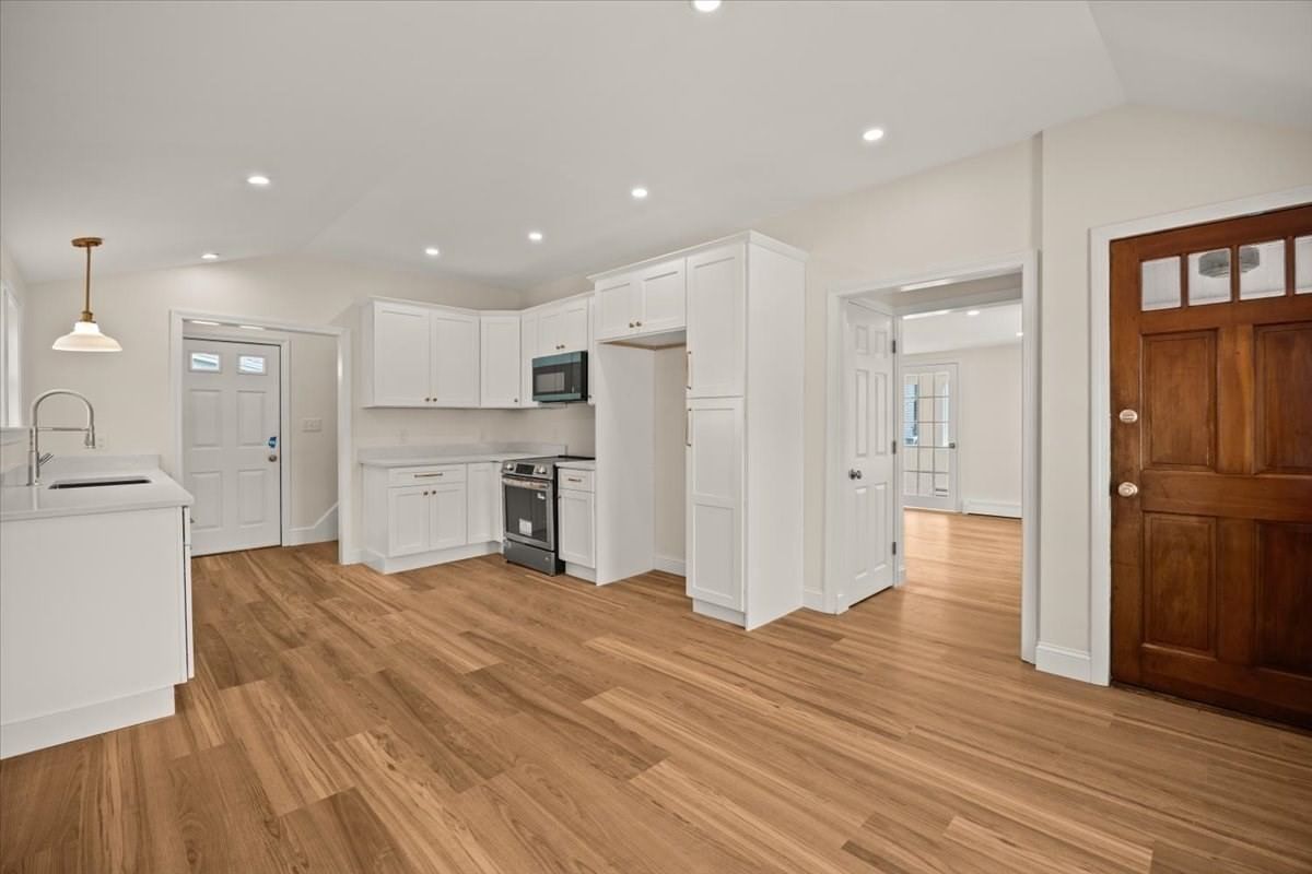 75 Ottawa St Attleboro — Photo 11 of 35