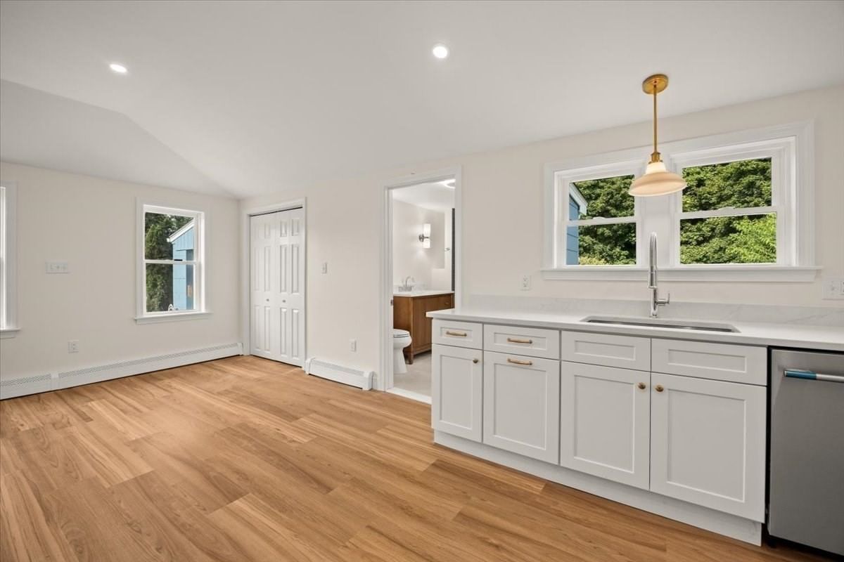 75 Ottawa St Attleboro — Photo 17 of 35