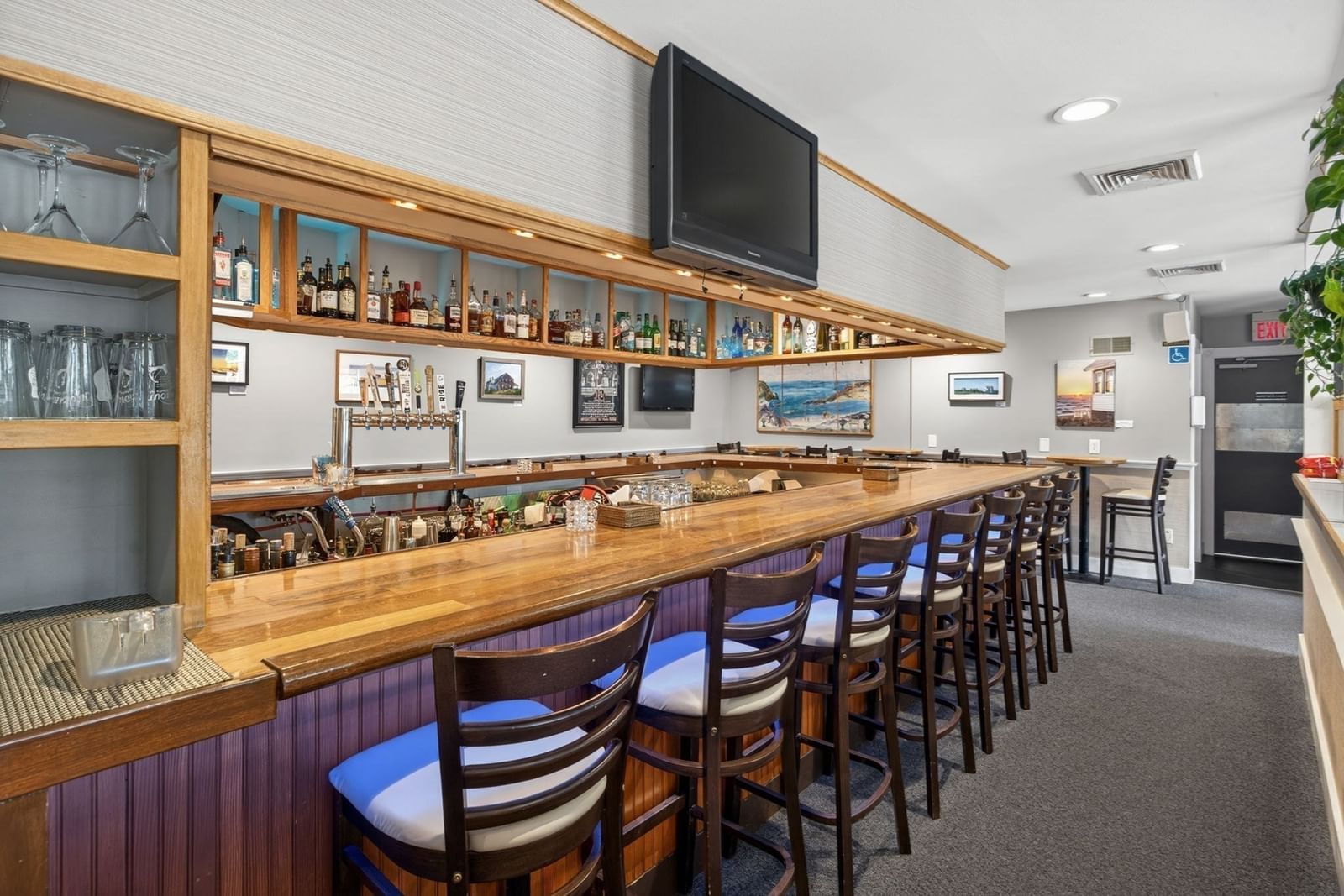 1019 Us-6 Wellfleet — Photo 17 of 41
