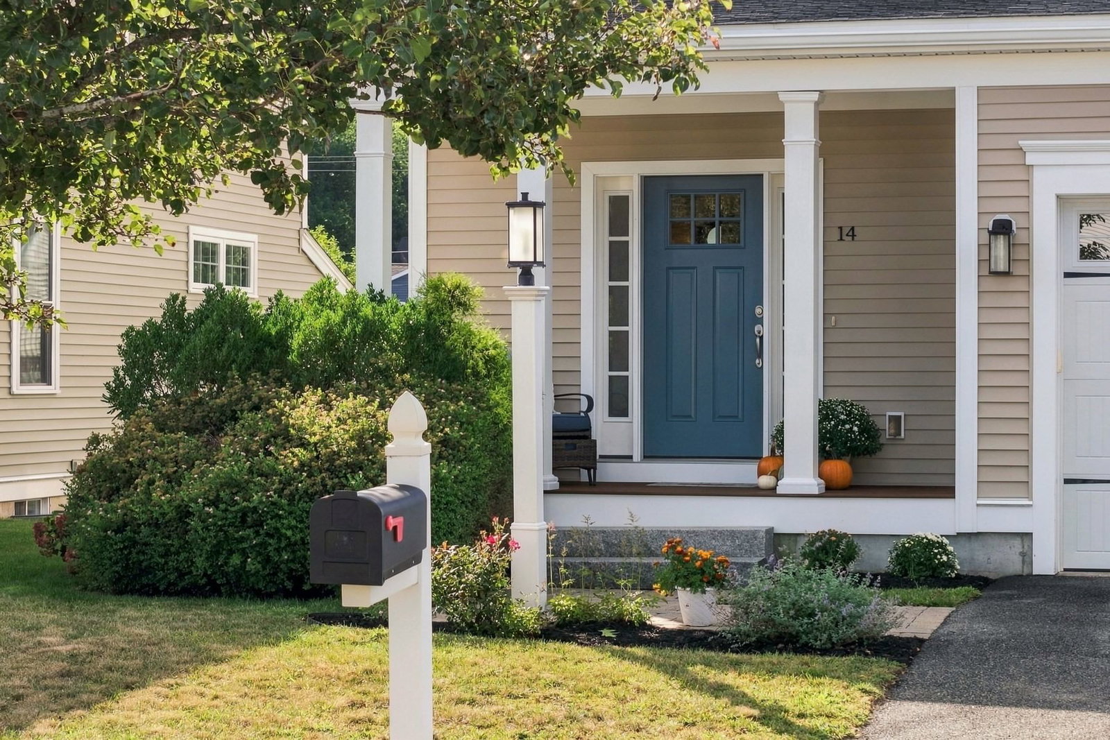 14 Morton Hill Ave Swampscott — Photo 3 of 41