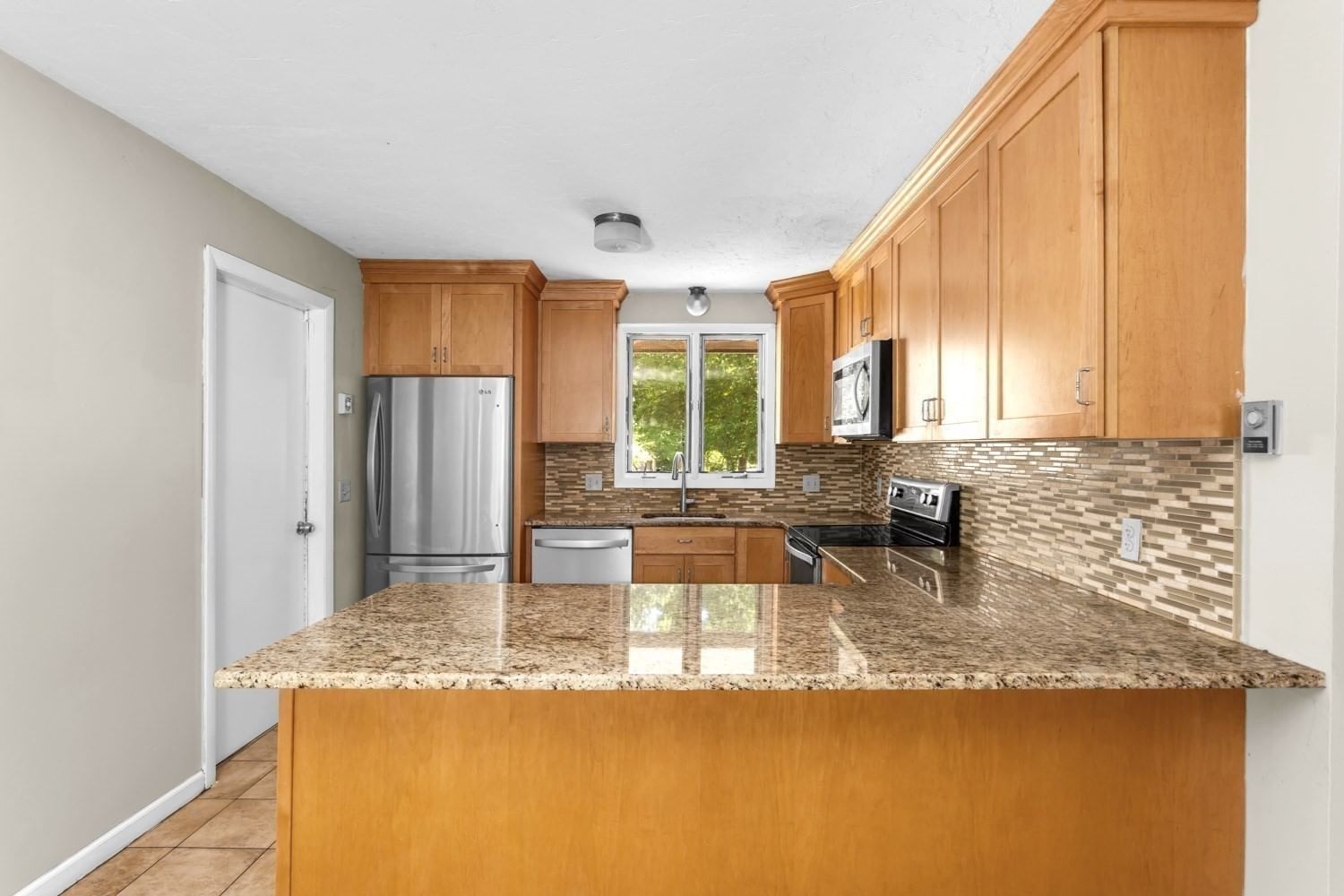 13 Emerson Way #13 Franklin — Photo 12 of 42