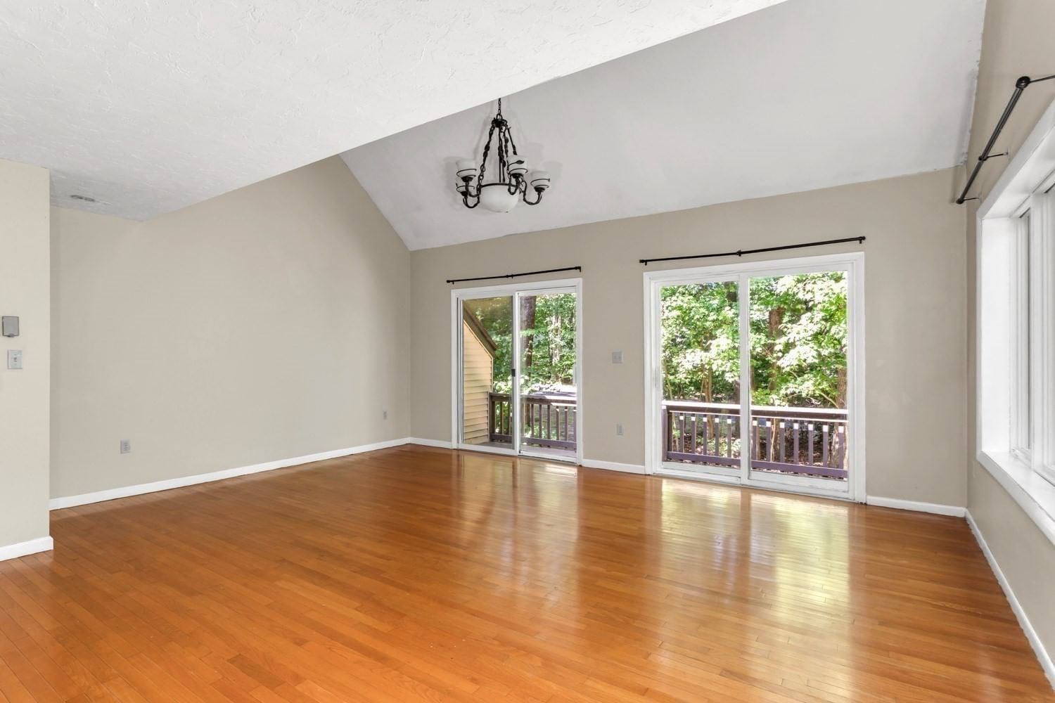 13 Emerson Way #13 Franklin — Photo 16 of 42