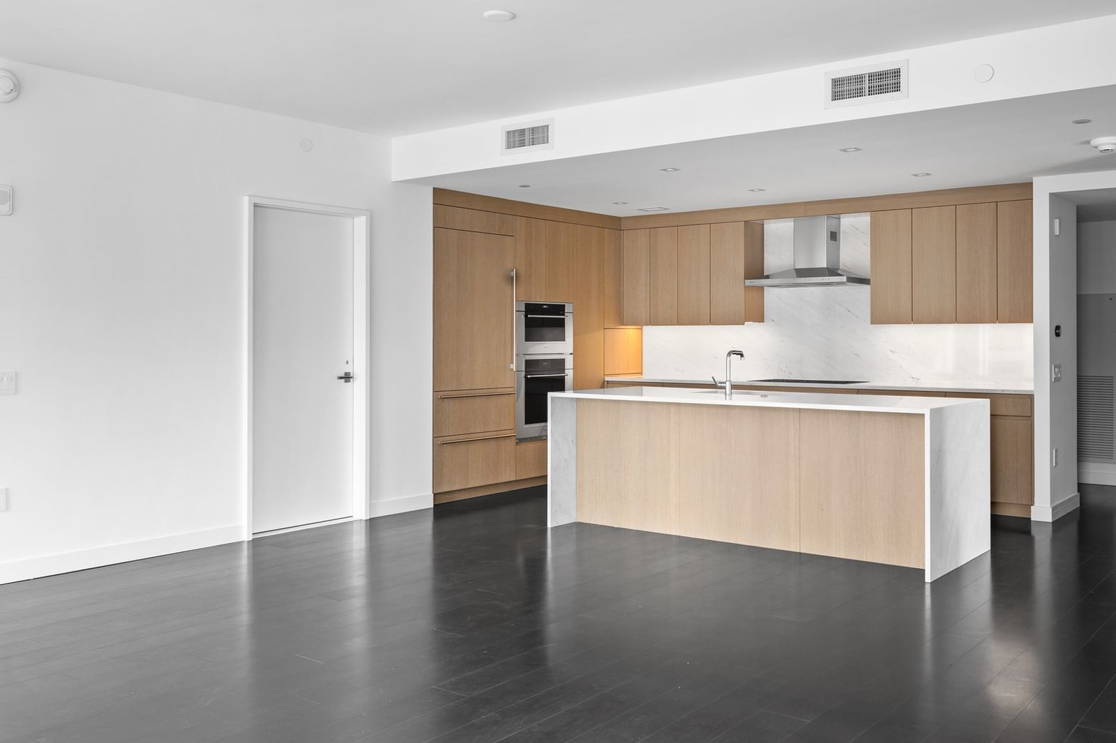 150 Seaport Blvd #16F Boston — Photo 2 of 9
