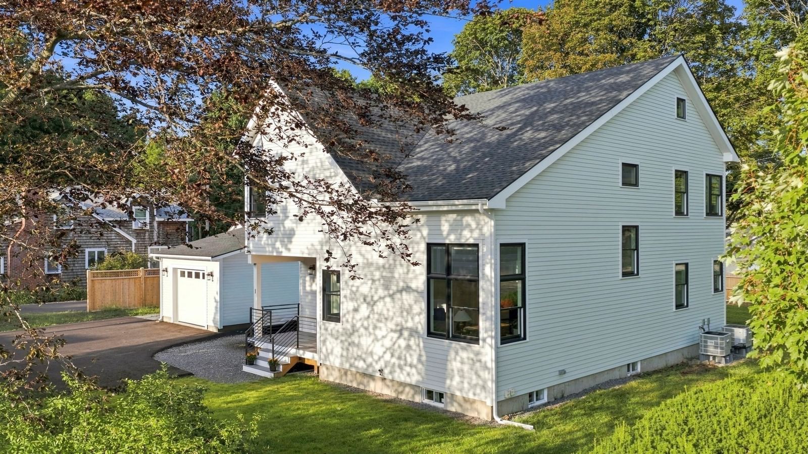 1 Dartmouth Road Marblehead — Photo 3 of 39