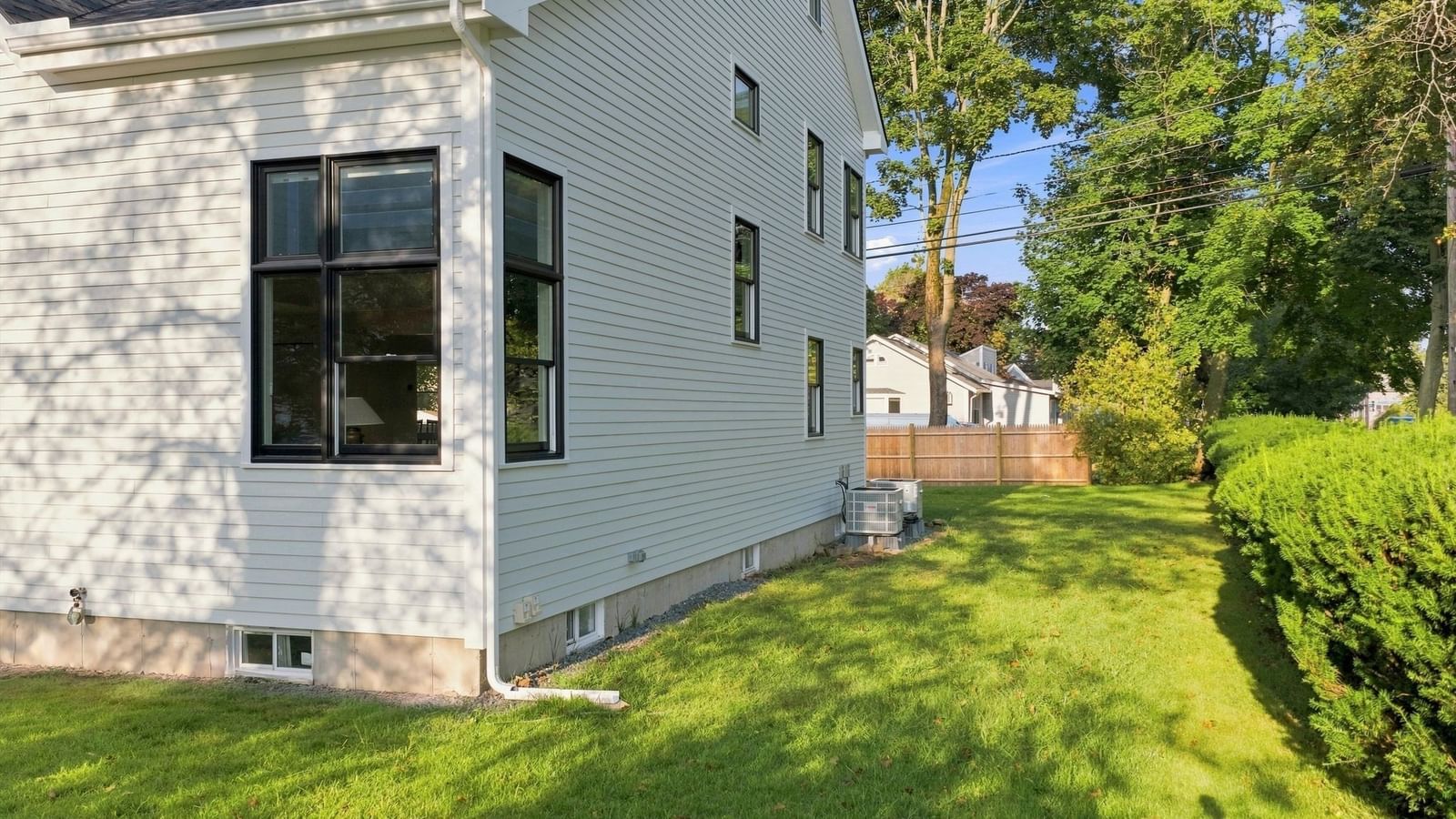 1 Dartmouth Road Marblehead — Photo 4 of 39