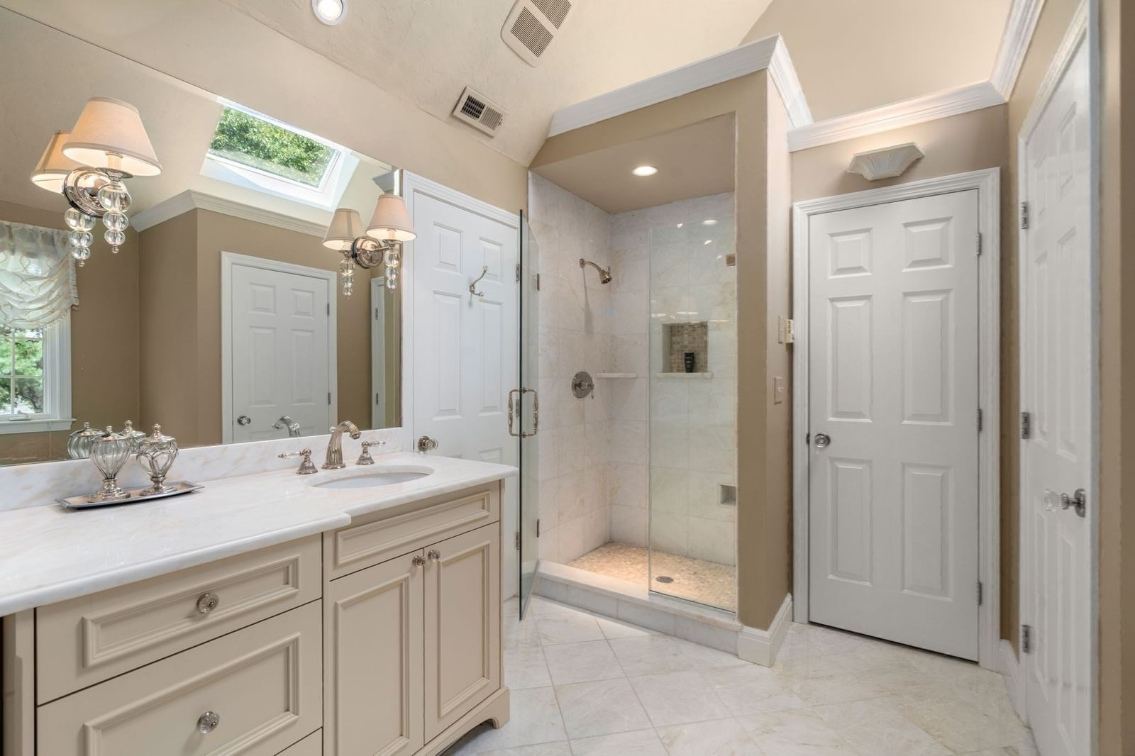 11 Brewer Drive Westborough — Photo 20 of 36