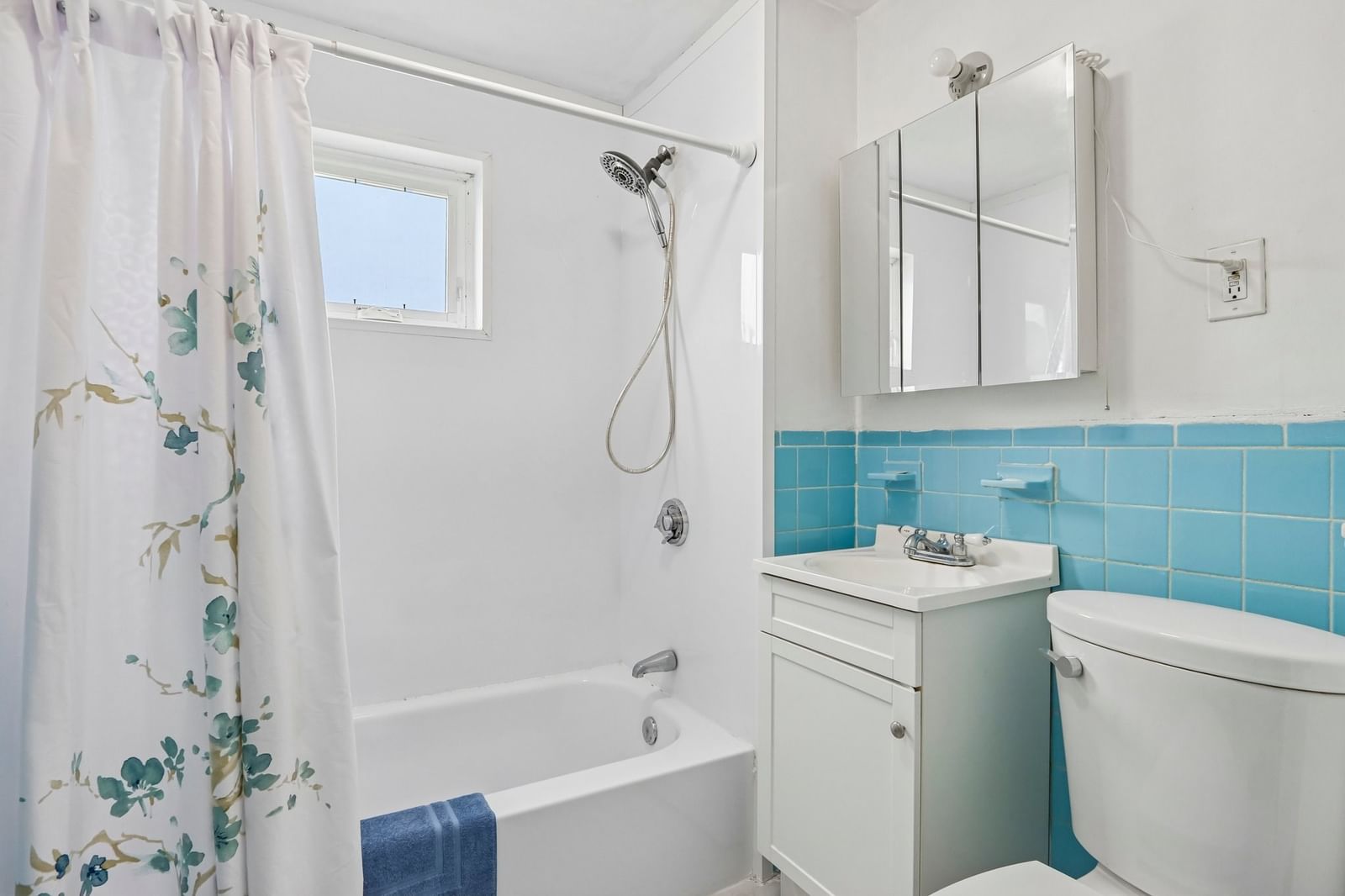 15 Grant #15 Beverly — Photo 13 of 31