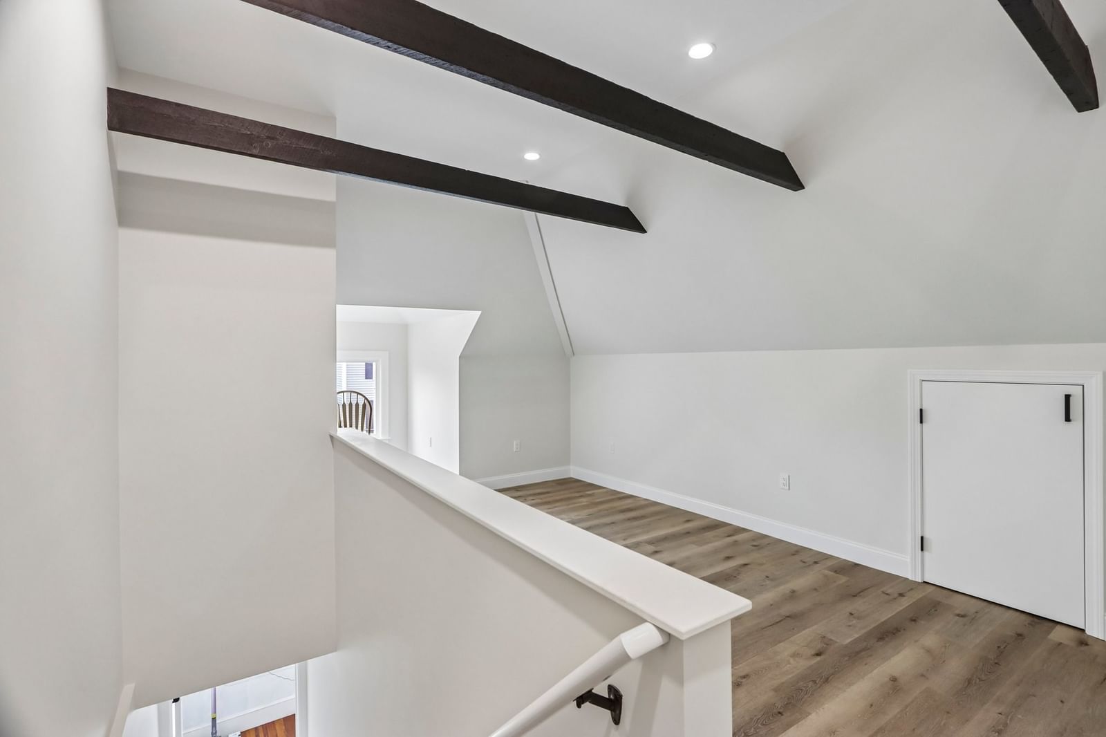 15 Grant #15 Beverly — Photo 19 of 31