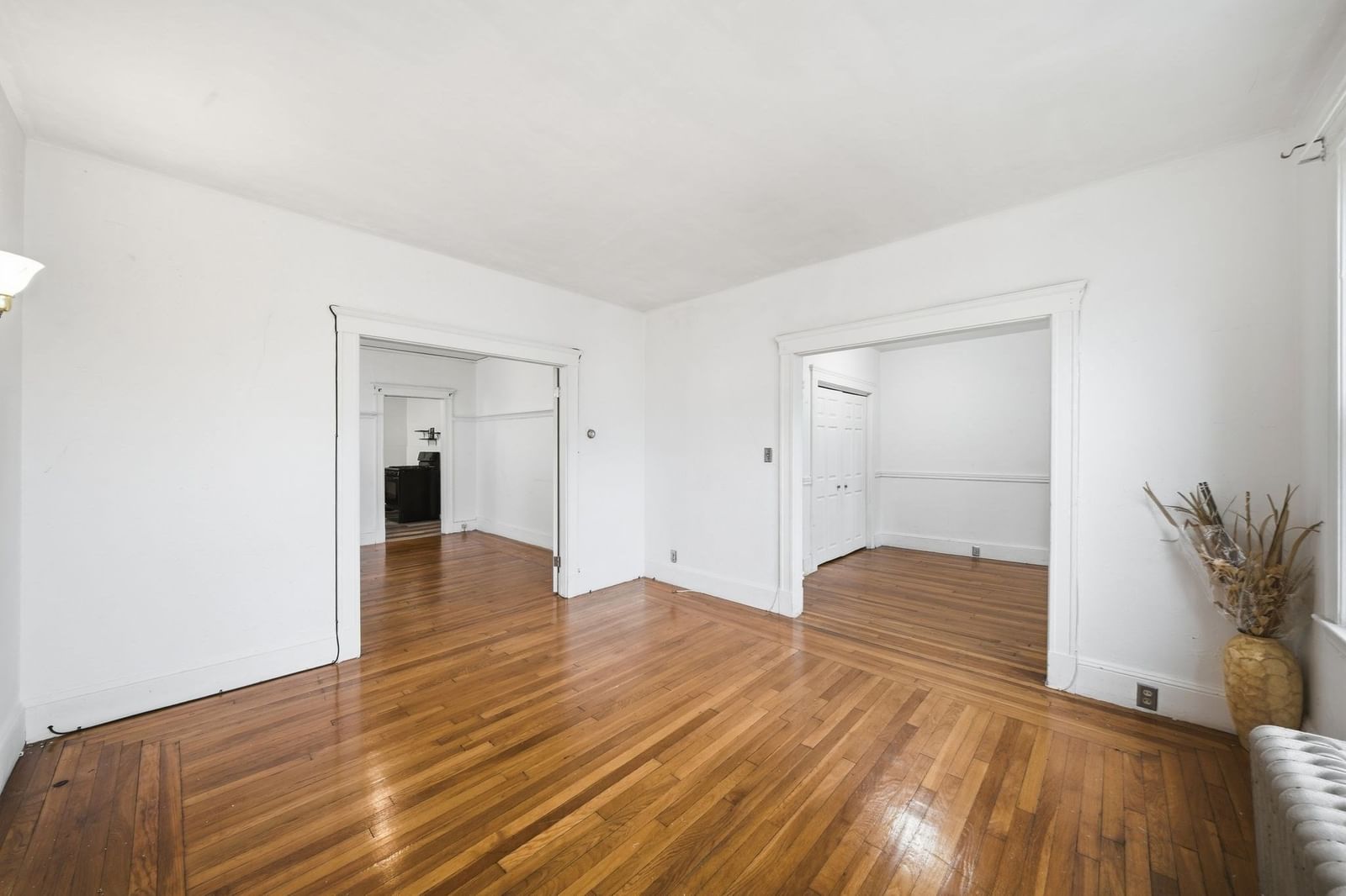 39-41 Greenwood Ave Boston — Photo 9 of 38