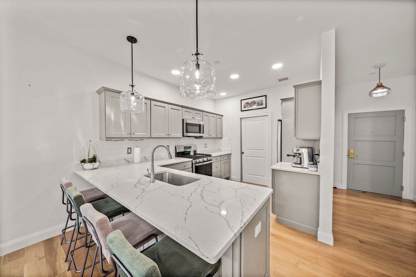 200 Revere St #4105 Canton — Photo 3 of 34