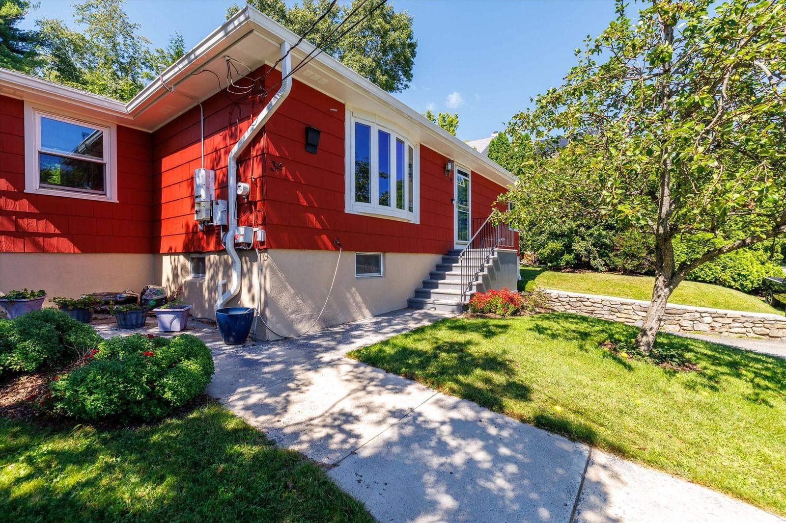 34 Evelyn St Worcester — Photo 4 of 41