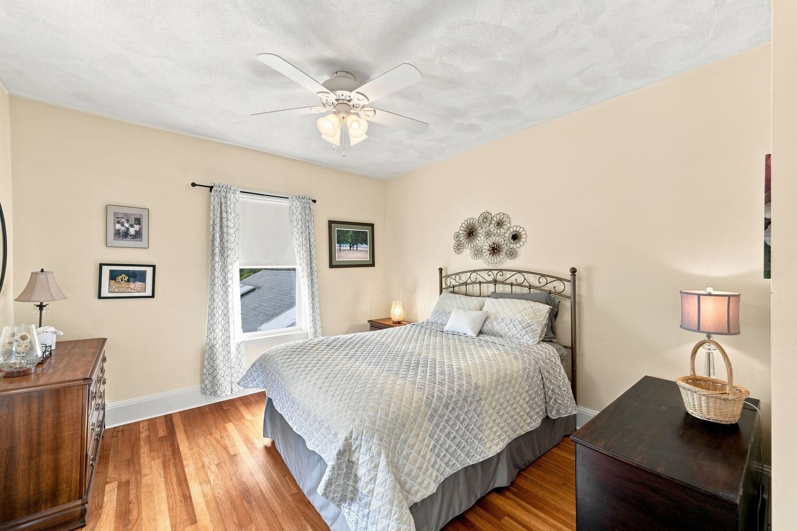 78 Oak St Wakefield — Photo 18 of 42