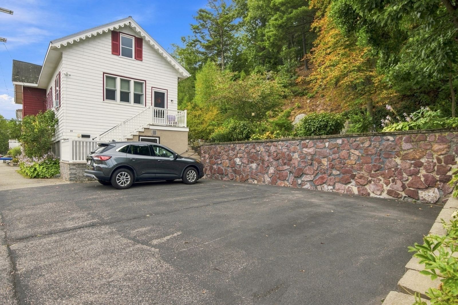 78 Oak St Wakefield — Photo 32 of 42