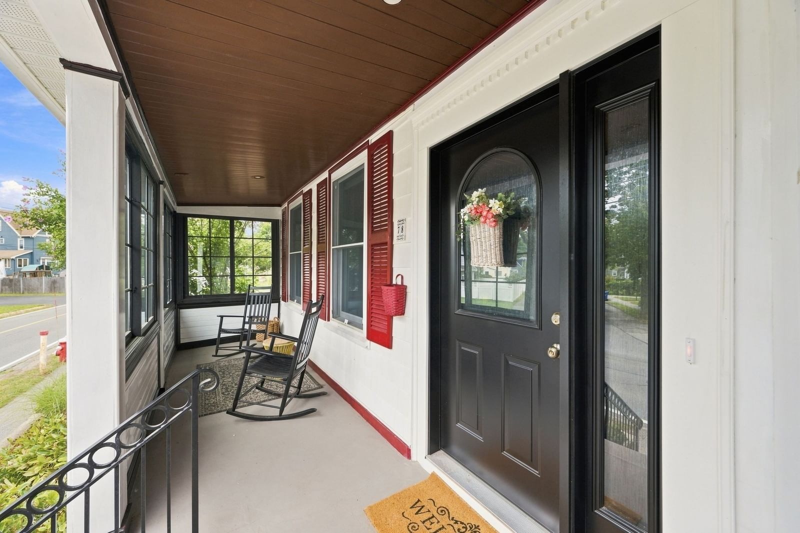78 Oak St Wakefield — Photo 4 of 42